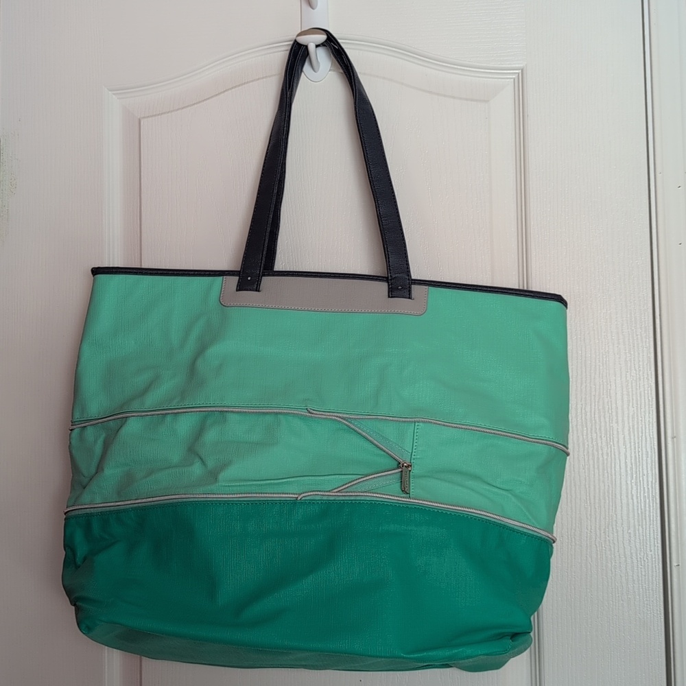 🆕 Tupperware®️ Expandable Tote - Picture 2 of 9